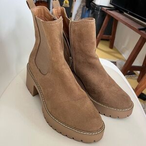Tan suede chelsea boots